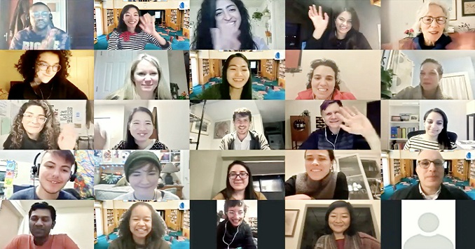 Participantes sonrientes en la reunión por Zoom